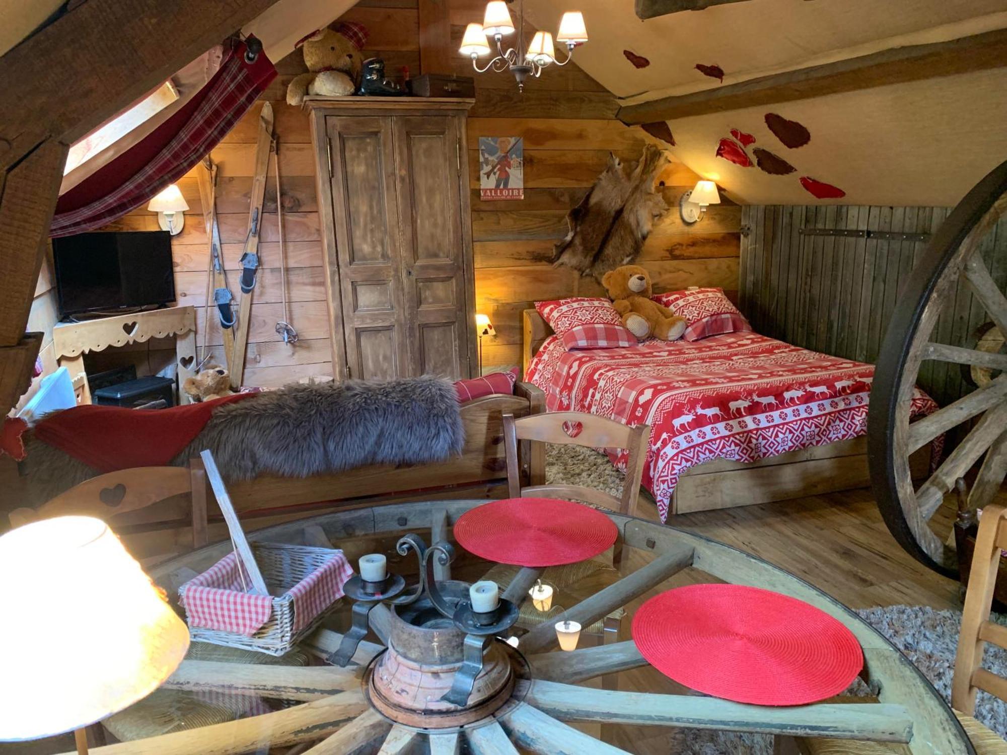 Gite "Le Refuge" Dans Un Domaine De 7Ha Au Calme Vimoutiers Exterior photo